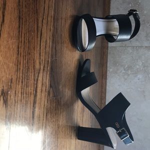 Cole Haan Black Leather Black Sandals